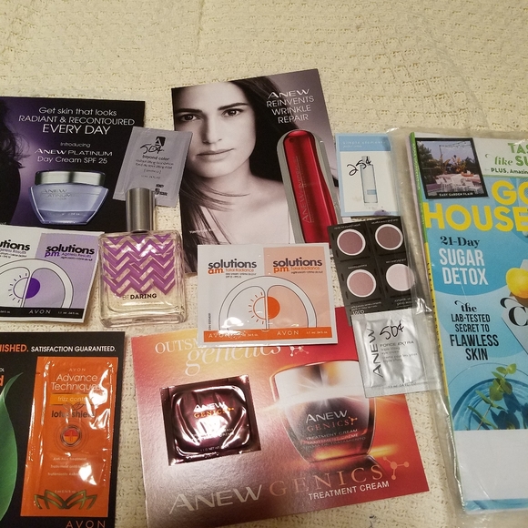 Avon purfume and products and a magiziane bundle - Picture 11 of 11